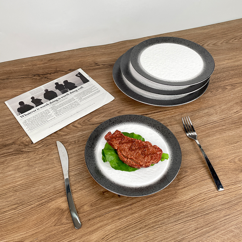 restaurant-serving-melamine-plate-food-presentation